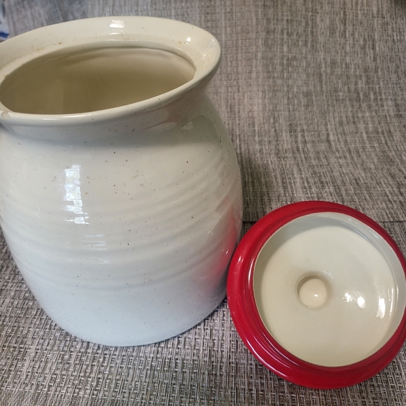 VTG Ceramic Cookie Jar/Canister~Appears Handmade White with Red Peppers & Lid - Picture 2 of 5